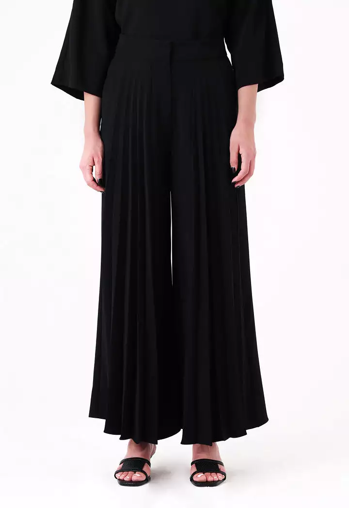 Front Pleated Wide Leg Trouser