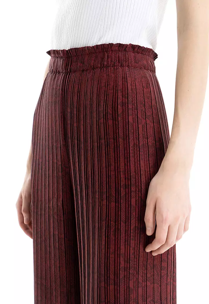 Mini Pleated Stretch Straight Leg Trouser